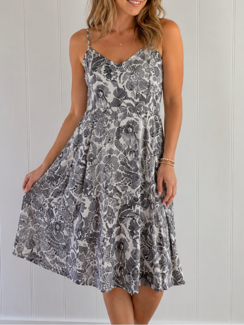 Old Navy Floral Smocked Back Sundress - Size S Summer Essentials